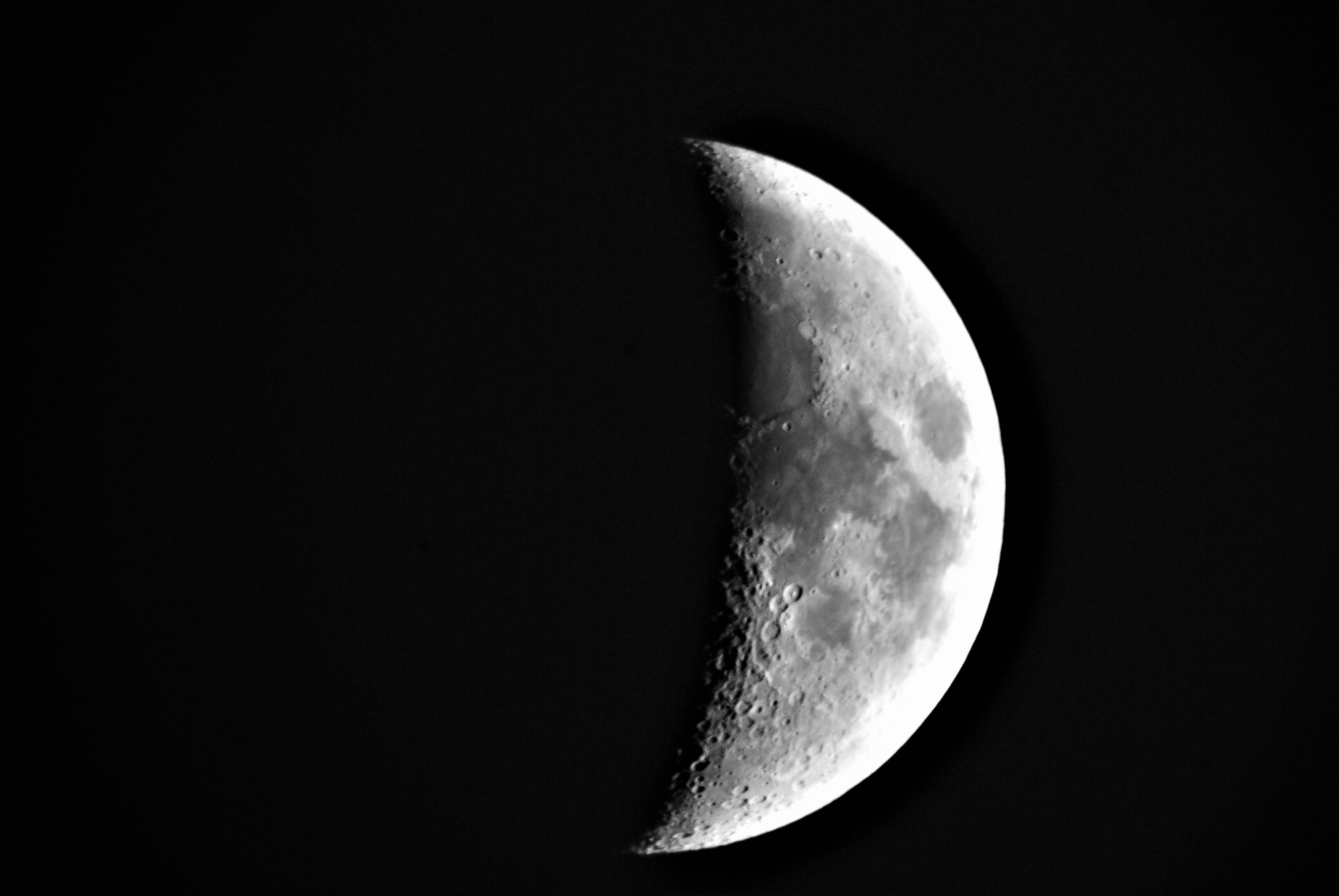Three nights in a row and yet another shot of the moon, by Bill Samson. A bit etter this time because I used the T-mount thread at the back of the telescope rather than the wobbly 1 1/4" adapter where everything's a bit off-centre. 21 04 2018 20:04UT, Skywatcher Skymax 102, Sony A330, 1/20 sec f13.